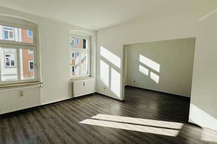 Wohnung zum Mieten in Gera 469 € 83.88 m²