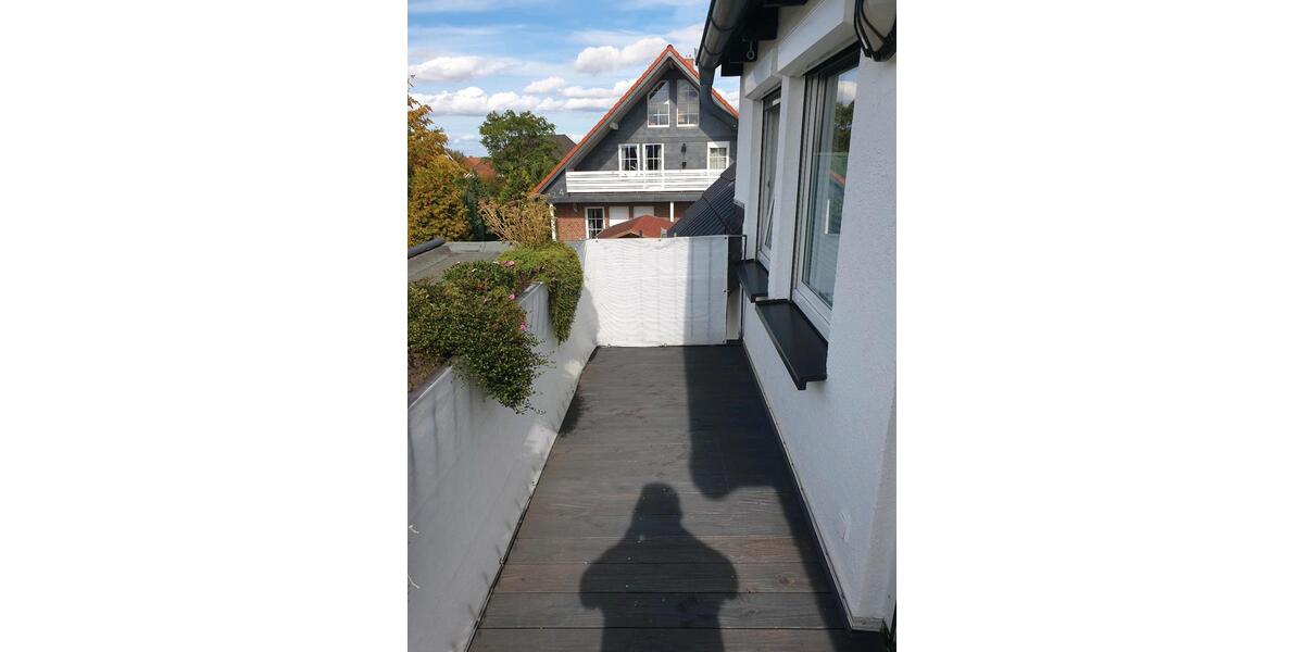 Helle, großzügige 4-Zimmer-Wohnung in Seenähe. zimmer