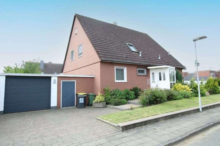 Haus zum Kaufen in Braunschweig 369.000 € 220 m²