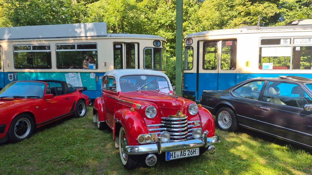 Opel Andere 144.000 km 14.800 € Harsum 31177