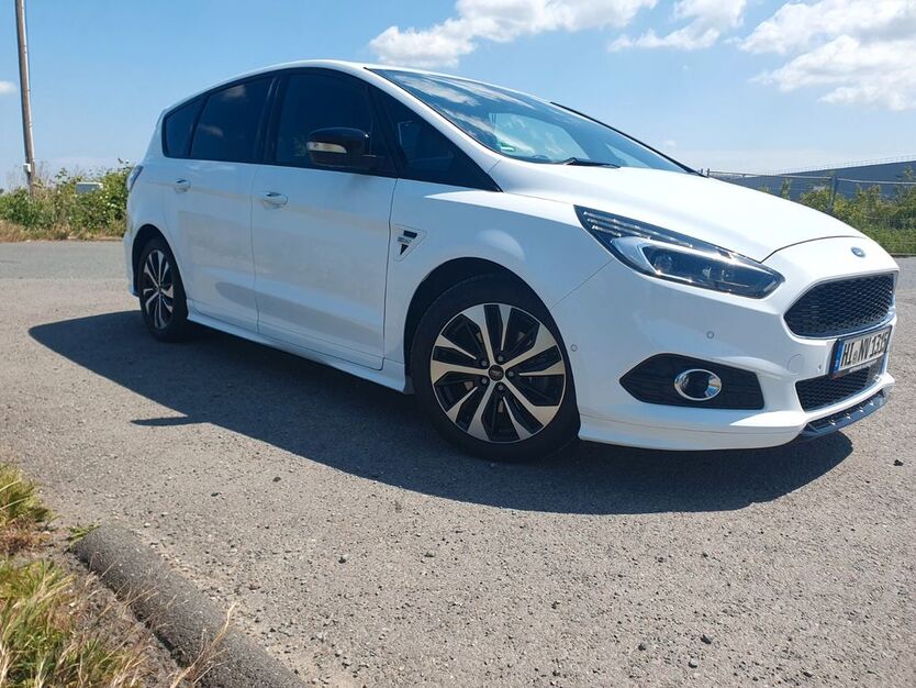 Ford S-Max 111.000 km 21.300 € Hildesheim 31135