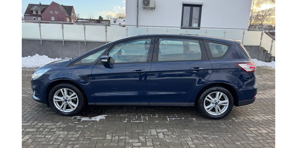 Ford S-Max 195.500 km 7.999 &euro; Salzgitter-Lebenstedt 38226