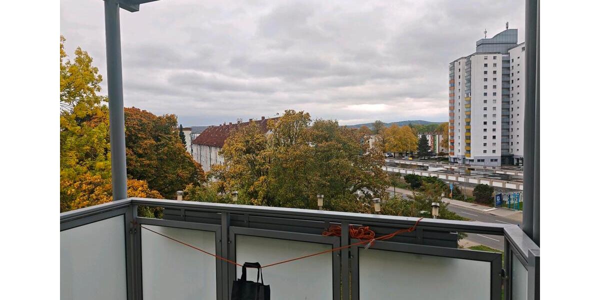 Moderne 4-Zimmer-Wohnung mit Südbalkon in Salzgitter-Lebenstedt 4 zimmer