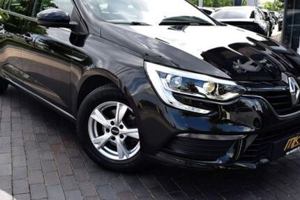 Renault Megane 112.039 km 9.990 € Braunschweig 38114