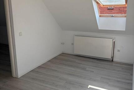 Helle 2,5-Zimmer-Dachgeschoßwohnung in Gadenstedt