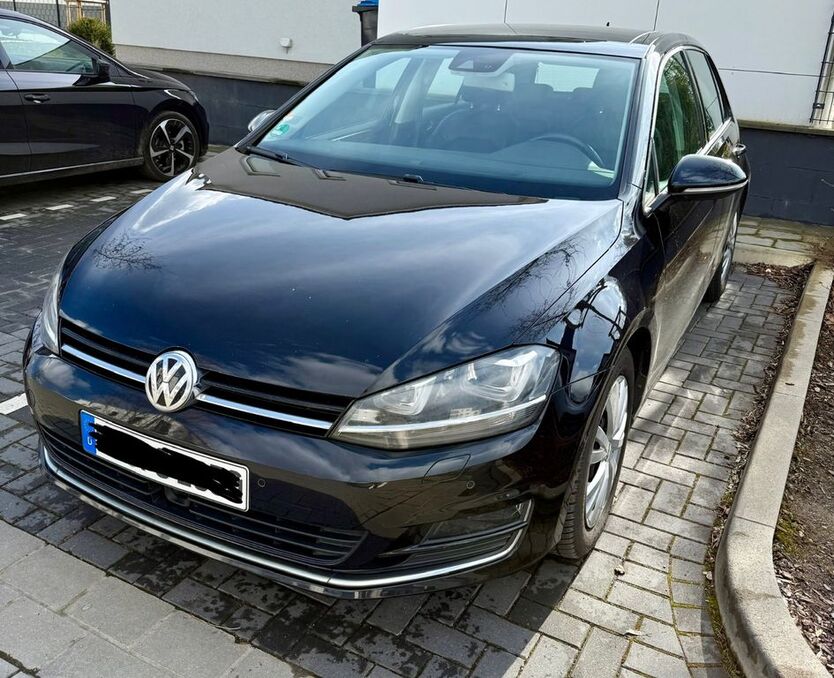 VW Golf 97.000 km 15.900 € Braunschweig 38126