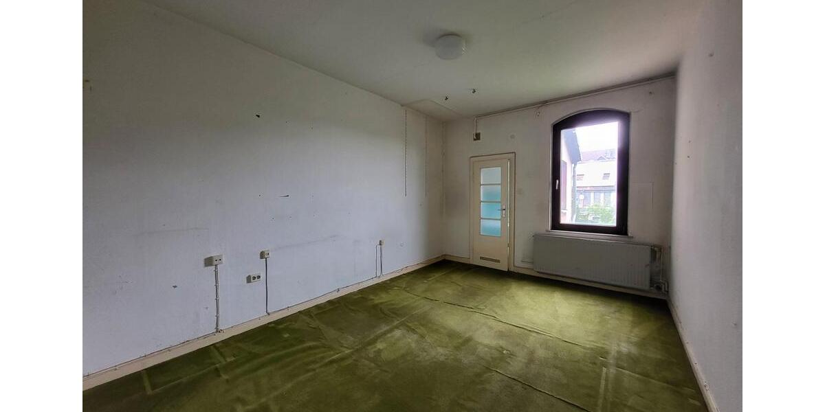 Einfamilienhaus Hildesheim Himmelsthür - 9 Zimmer, 195 m&sup2;, 175.000&euro; | Angebot:26689251