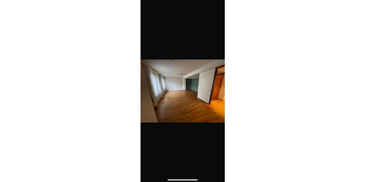 Etagenwohnung Hildesheim Bockfeld - 3 Zimmer, 100 m&sup2;, 602&euro; | Angebot:26239078