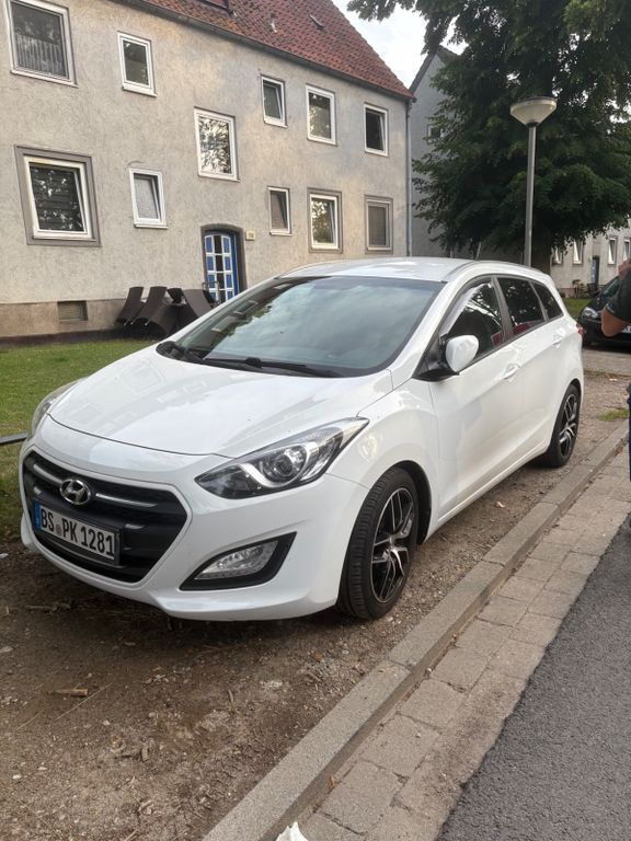 i30