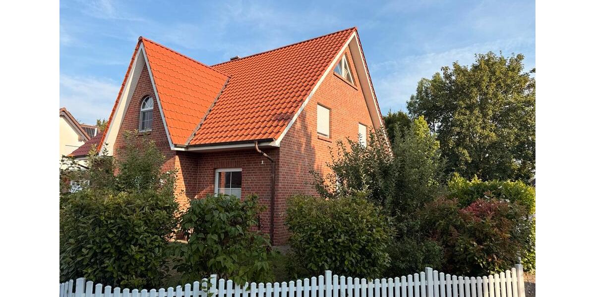 Einfamilienhaus Lengede - 8 Zimmer, 250 m&sup2;, 650.000&euro; | Angebot:27280852