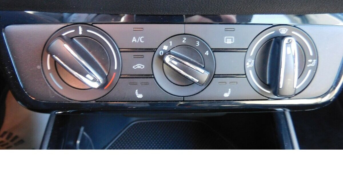 Skoda Fabia 1.0 Ambion TSI BMT 4TRG Klima Navi 14.100 km 16.990 € Vordorf 38533