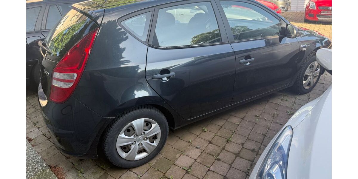 Hyundai i30 121.000 km 2.350 &euro; Wolfenbüttel (Halchter) 38304