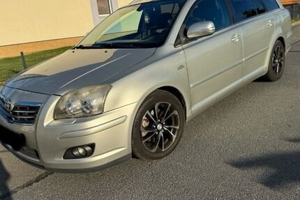 Toyota Avensis 313.000 km 2.600 € Braunschweig 38110