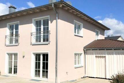 Moderne Doppelhaushälfte mit Garten in Sachsen b. Ansbach
