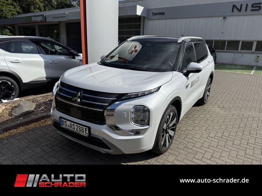 Mitsubishi Plug-in Hybrid Outlander 5.500 km 53.480 € Braunschweig 38126
