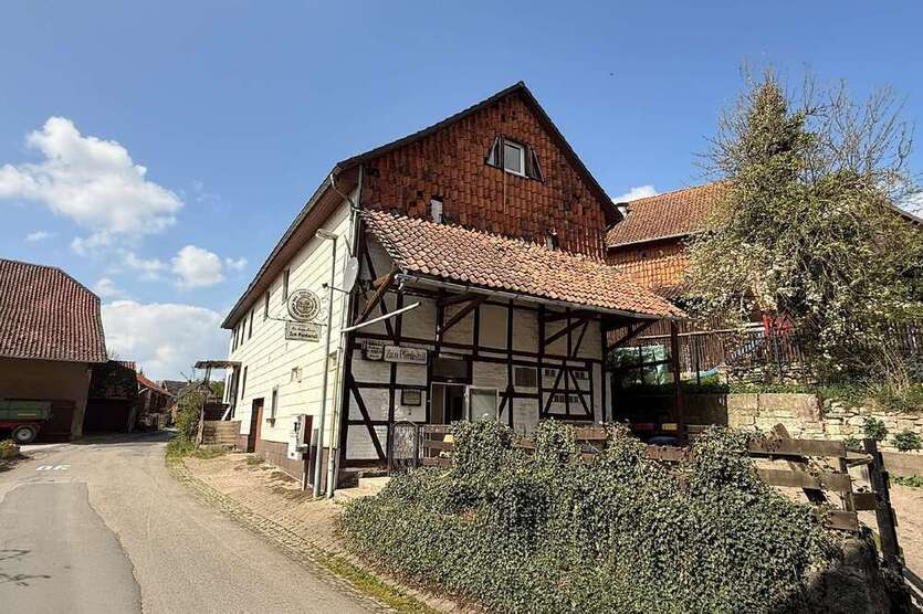 Haus zum Kaufen in Bad Gandersheim 15.000 € 134 m²