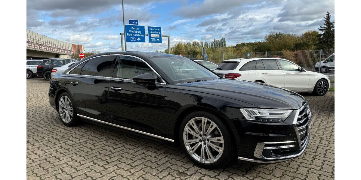 Audi A8 279.000 km 33.490 &euro; Braunschweig 38122