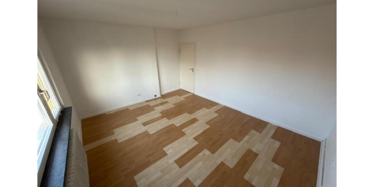 Etagenwohnung Braunschweig Nordstadt - 3 Zimmer, 92 m&sup2;, 850&euro; | Angebot:25329752