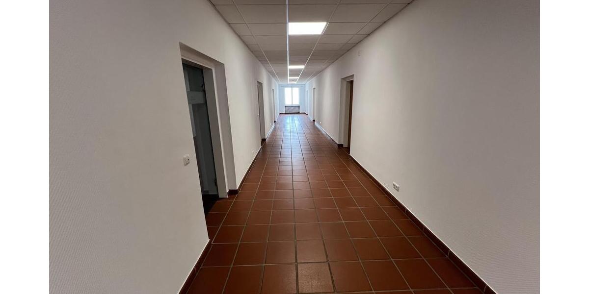 Büros zur Miete: von 208 m² bis 1.011 m² - Gewerbeobjekt Hildesheim Himmelsthür | Angebot:21137003