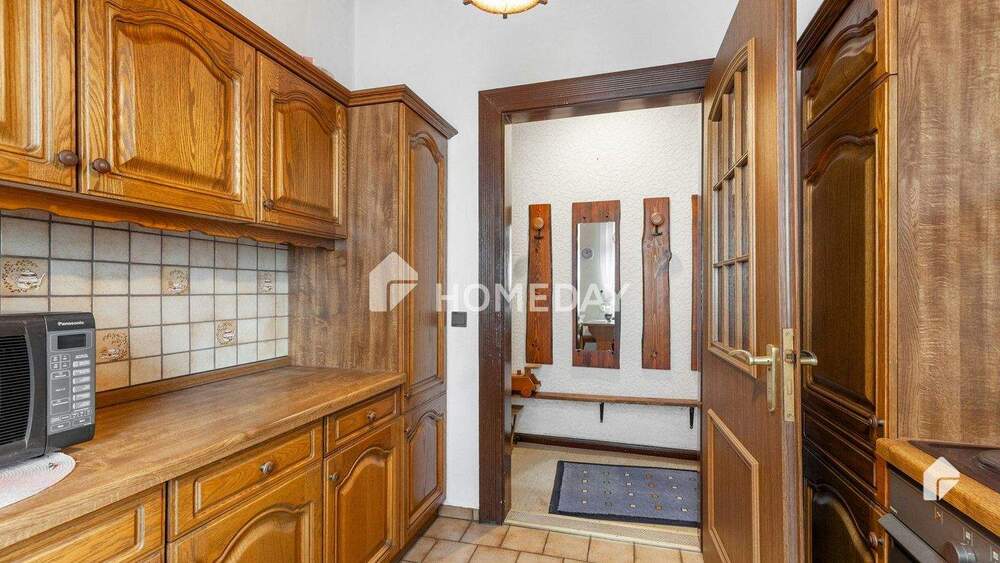 Mehrfamilienhaus mit 3 WE und großem Grundstück & Nebengebäude - perfekt für Familien oder Anleger 1 zimmer