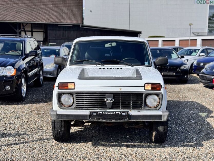 Lada Taiga 178.000 km 4.499 € goslar 38640