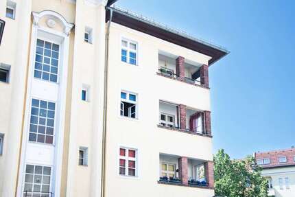 Wohnung zum Kaufen in Berlin 270.400 € 64.74 m²