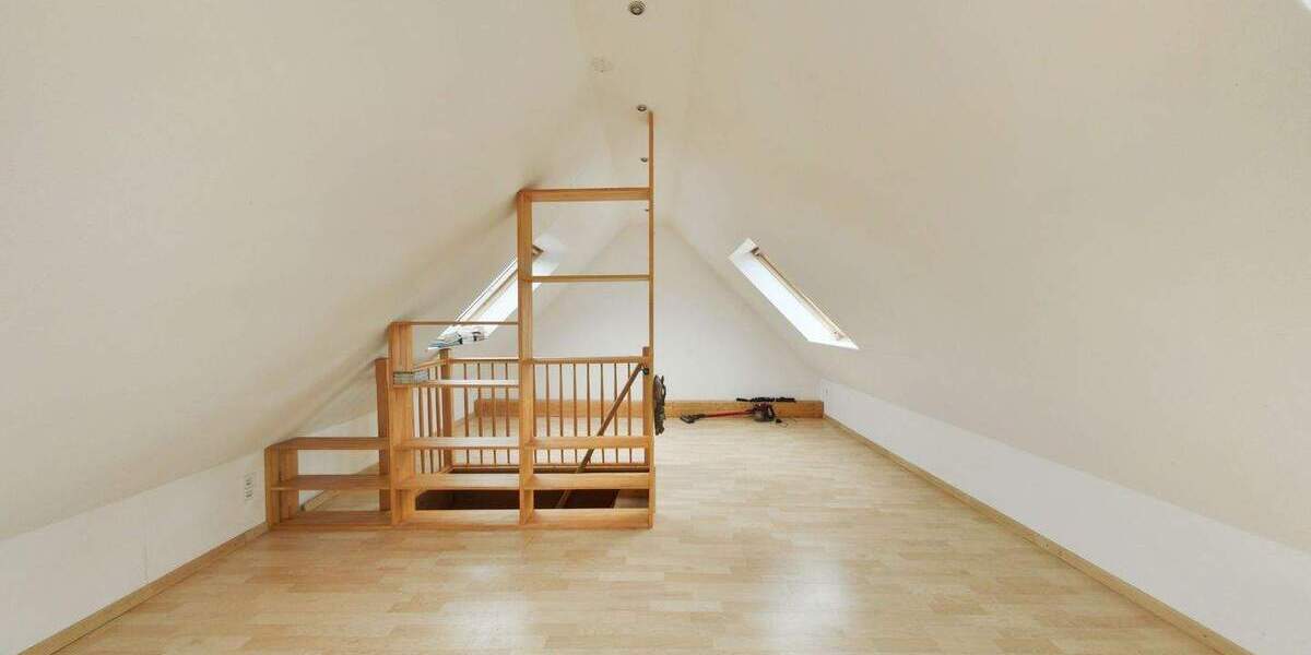 Etagenwohnung Adenbüttel - 5 Zimmer, 143 m&sup2;, 220.000&euro; | Angebot:25687250