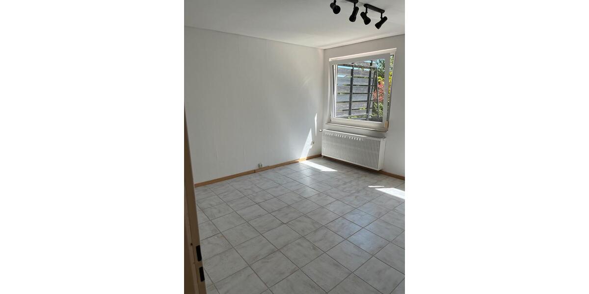 Einfamilienhaus Wolfenbüttel Ahlum - 8 Zimmer, 180 m&sup2;, 1.800&euro; | Angebot:25980738