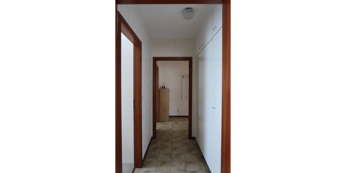 Etagenwohnung Hildesheim Neuhof - 2 Zimmer, 71 m&sup2;, 93.000&euro; | Angebot:21628322