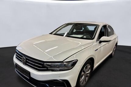 VW Passat 141.467 km 15.990 &euro; Braunschweig 38122