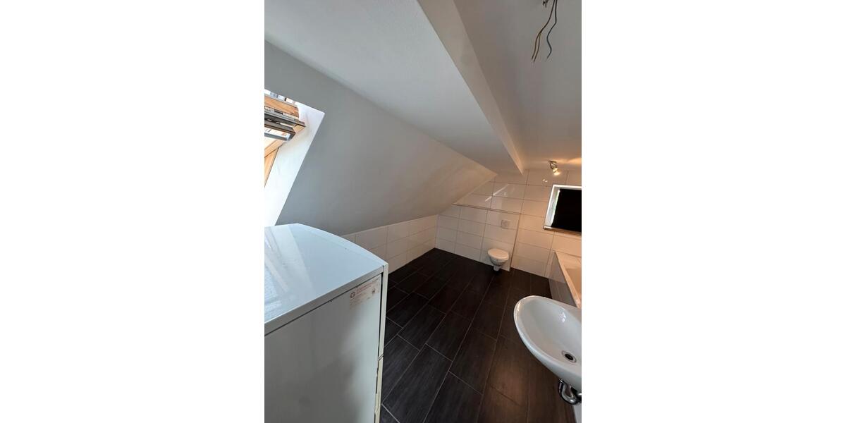 Dachgeschoßwohnung Salzgitter Ortschaft Ost - 2.5 Zimmer, 70 m&sup2;, 600&euro; | Angebot:26419487