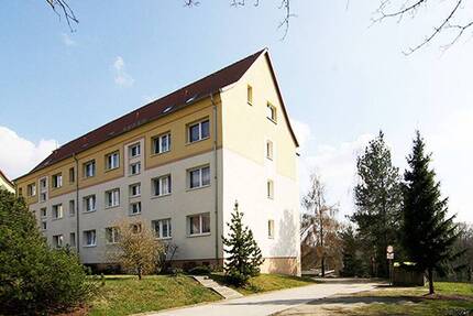 Göda, im Hochparterre: Balkon + Wanne