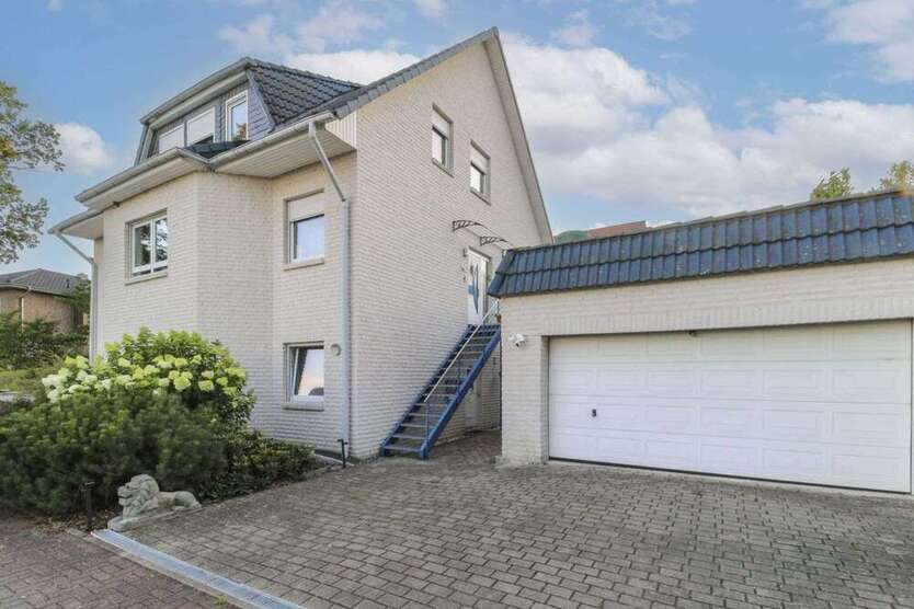 Haus zum Kaufen in Holle 399.000 € 271.36 m²