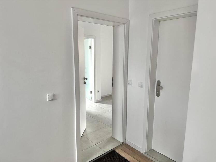Moderne 2 Zimmer im kernsanierten Altbau