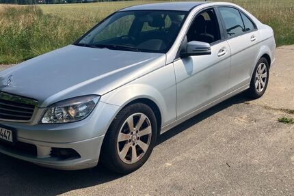 Mercedes-Benz 200 197.603 km 10.000 &euro; Holle 31188