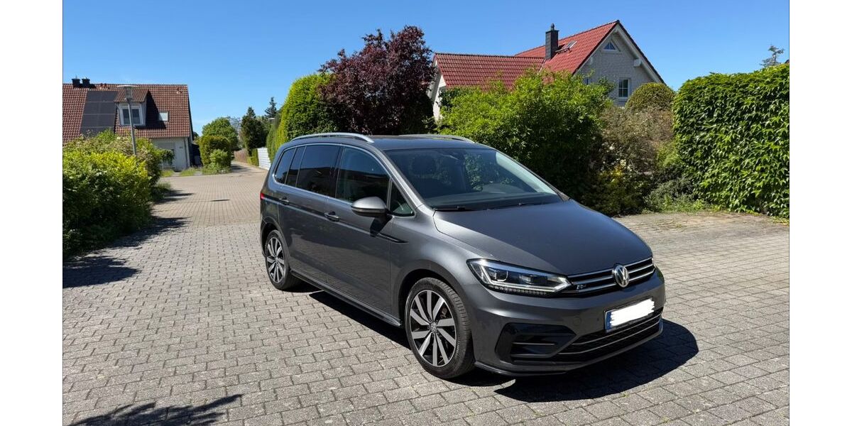 VW Touran 149.000 km 16.800 &euro; Braunschweig 38126