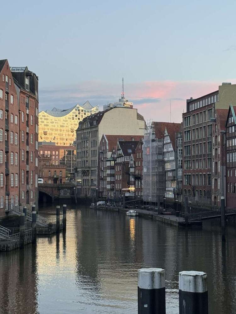 Haus zum Kaufen in Hamburg 3.250.000 € 785.22 m²