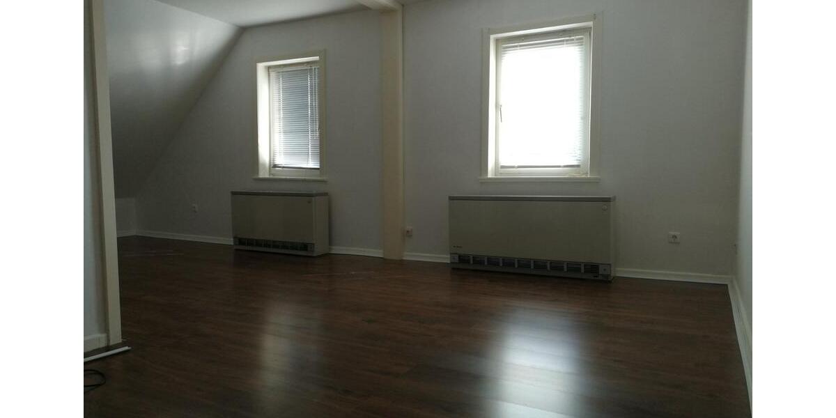 Dachgeschoßwohnung Schellerten - 3 Zimmer, 73 m&sup2;, 500&euro; | Angebot:25790316