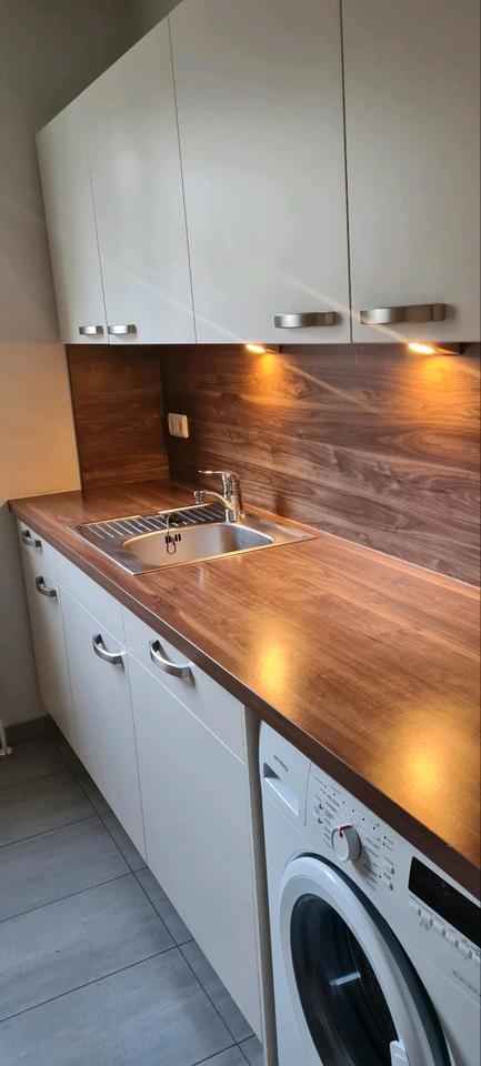 2 Zimmer Wohnung mit Balkon und Autostellplatz, in SZ Krähenriede