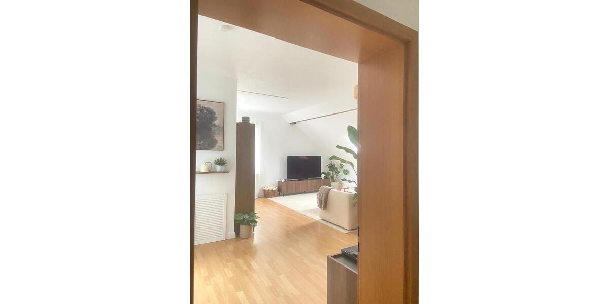 Dachgeschoßwohnung Braunschweig Wabe-Schunter-Beberbach - 2.5 Zimmer, 90 m&sup2;, 810&euro; | Angebot:25232088