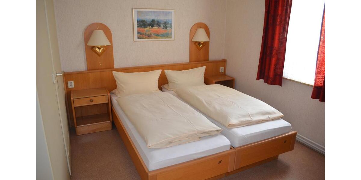 Einfamilienhaus Hildesheim Oststadt/Stadtfeld - 20 Zimmer, 380 m&sup2;, 1.200.000&euro; | Angebot:27199778