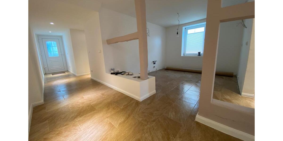 Doppelhaushälfte Bad Salzdetfurth - 6 Zimmer, 140 m&sup2;, 159.000&euro; | Angebot:27195367