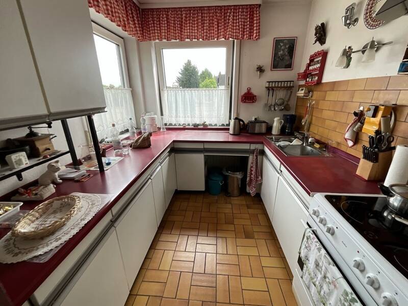 Zweigenerationenhaus oder gr. Einfamilienhaus , im Norden von Braunschweig 6 zimmer