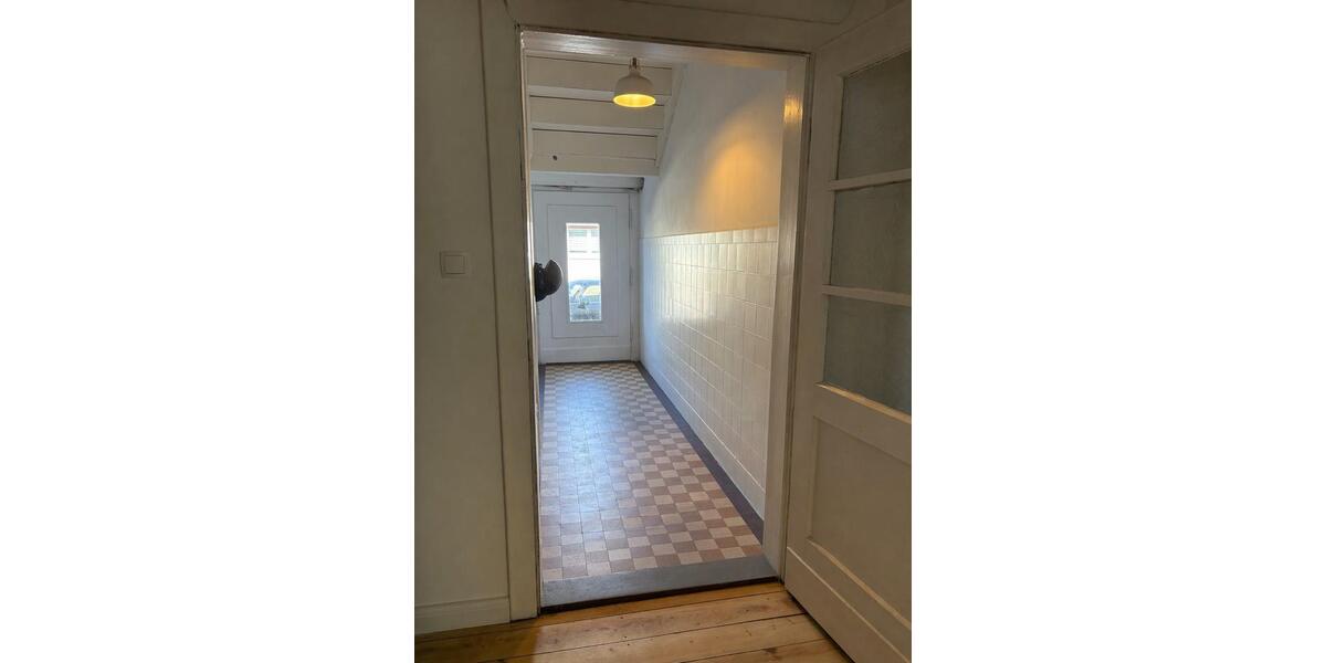 Mehrfamilienhaus, Wohnhaus Braunschweig Lehndorf-Watenbüttel - 7 Zimmer, 270 m&sup2;, 450.000&euro; | Angebot:26265733