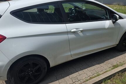 Ford Fiesta 50.000 km 8.500 &euro; Salzgitter 38228