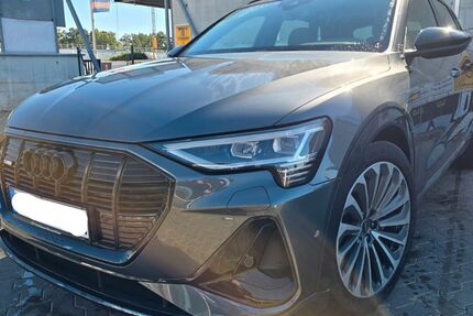 Audi e-tron 45.000 km 32.900 € Braunschweig 38126