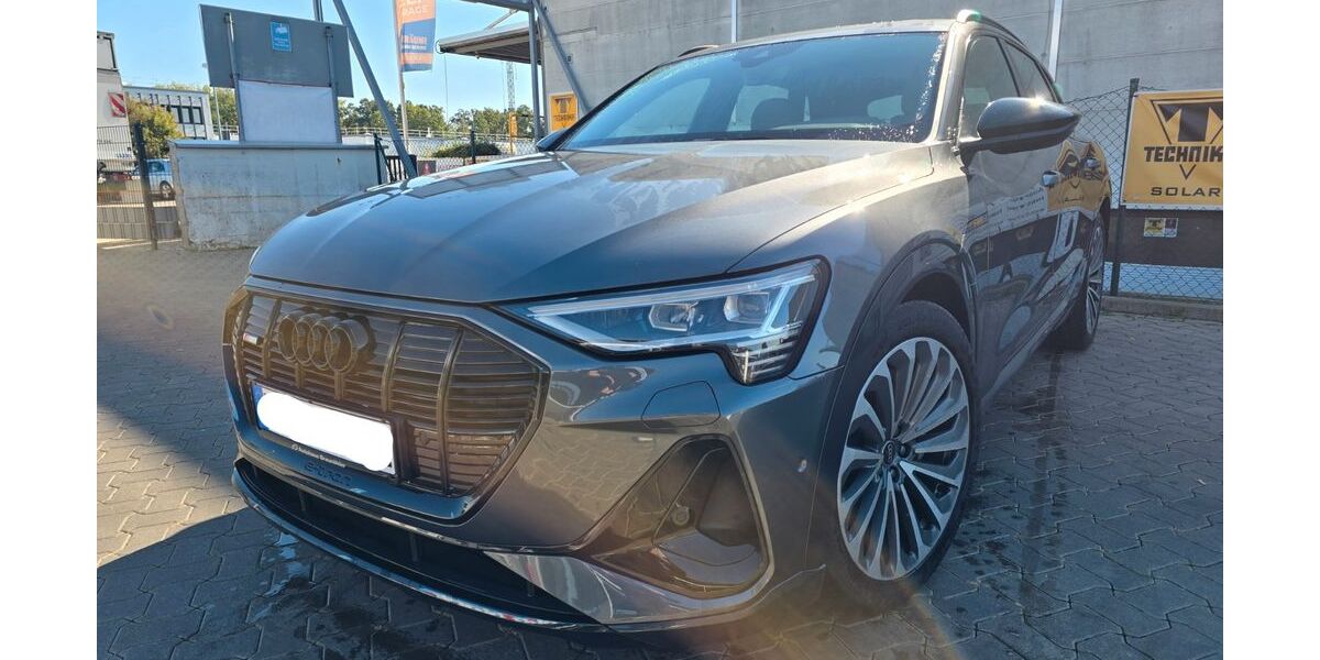 Audi e-tron 45.000 km 32.900 € Braunschweig 38126