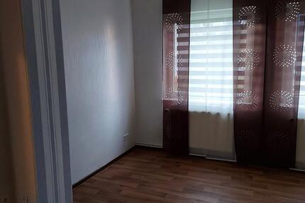 1-Zimmer-Wohnung teilmöbliert zimmer