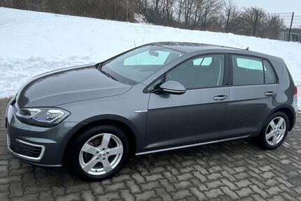 VW Golf 69.000 km 14.100 &euro; Börßum 38312