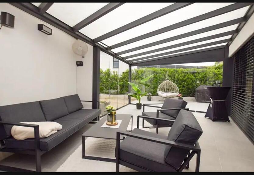Modernes EFH (267 m²) mit Pool